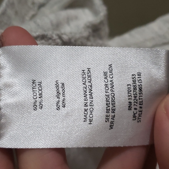 White tshirt - Picture 3 of 3